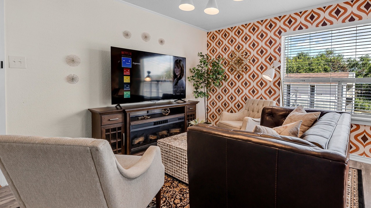Photo of Livingroom in College Station