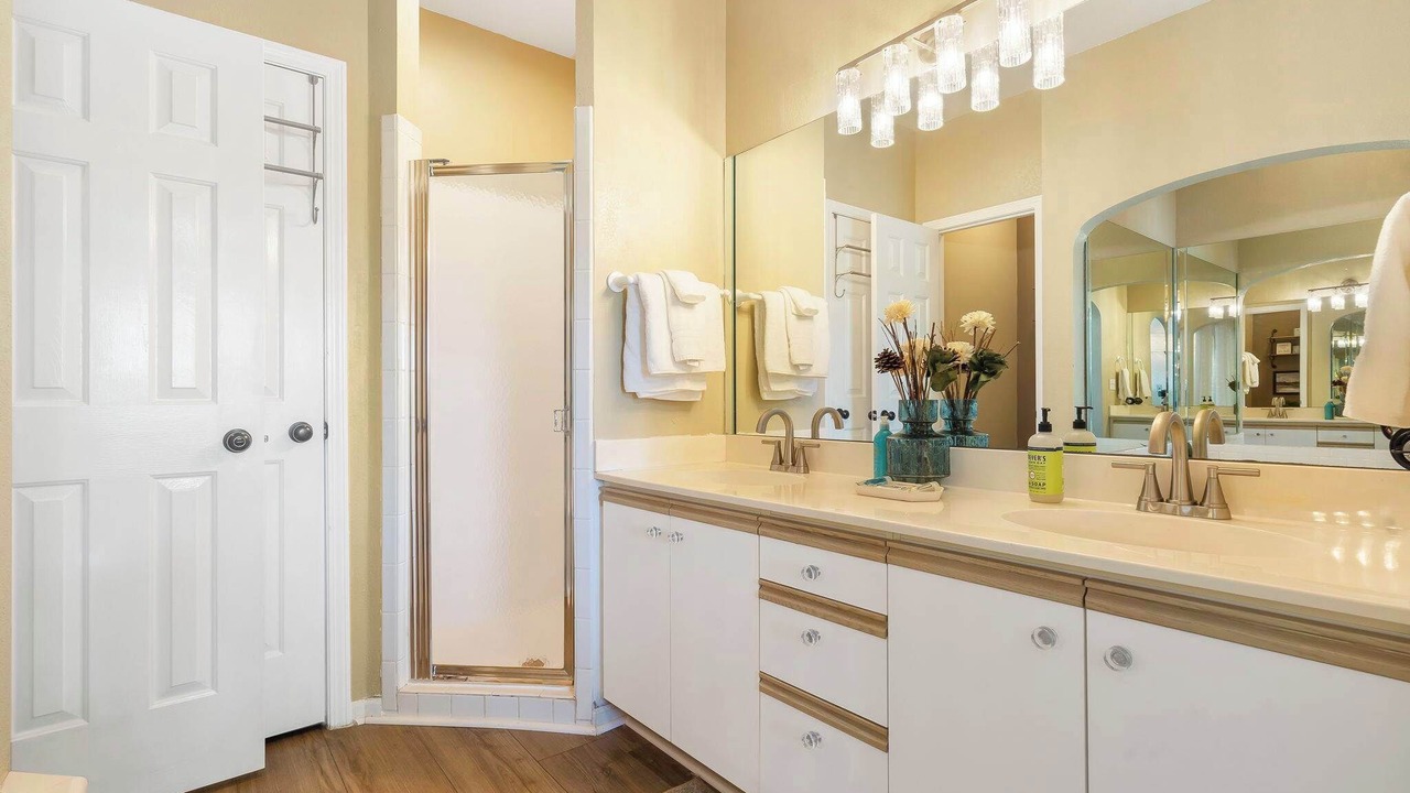Photo of Bathroom in Branson