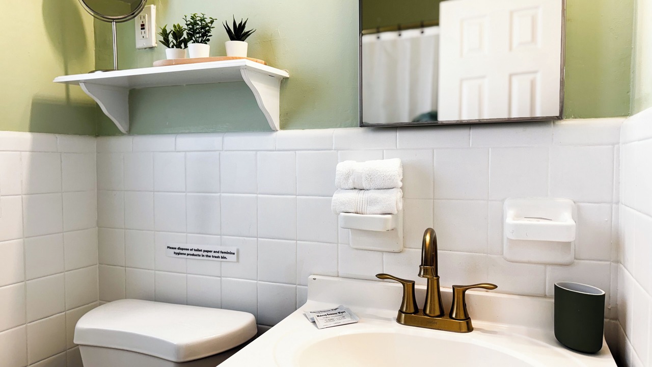 Photo of Bathroom in Royal Poinciana