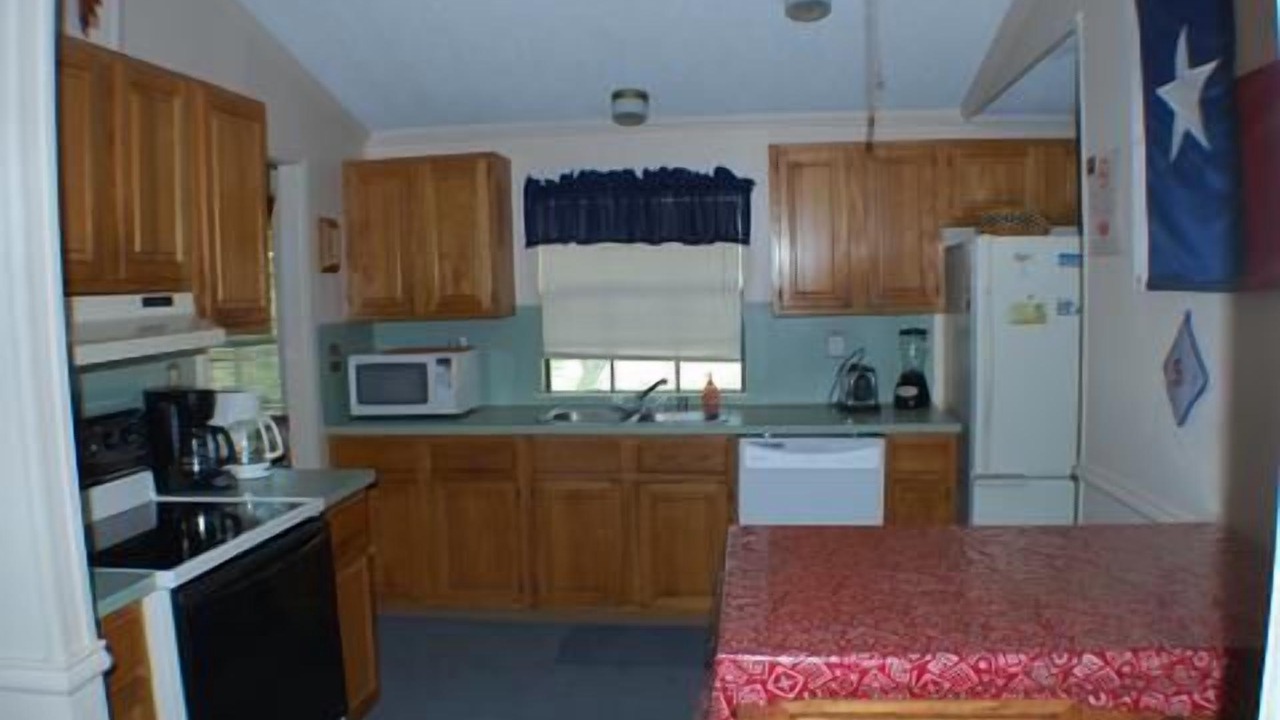 Photo of Kitchen in Port Mansfield