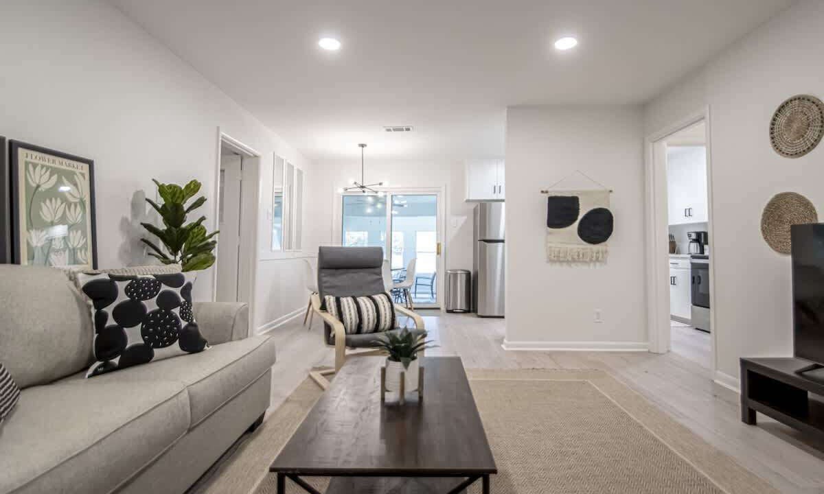 Photo of Livingroom in Briarwood