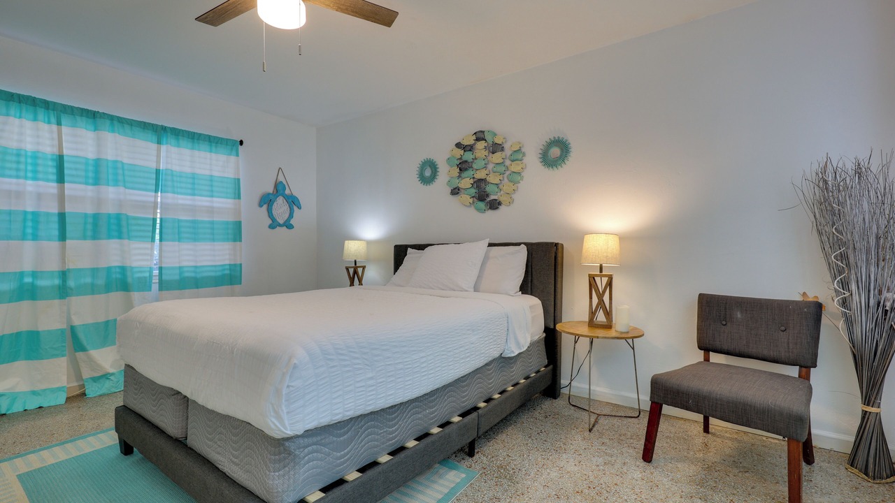 Photo of Bedroom in Royal Poinciana