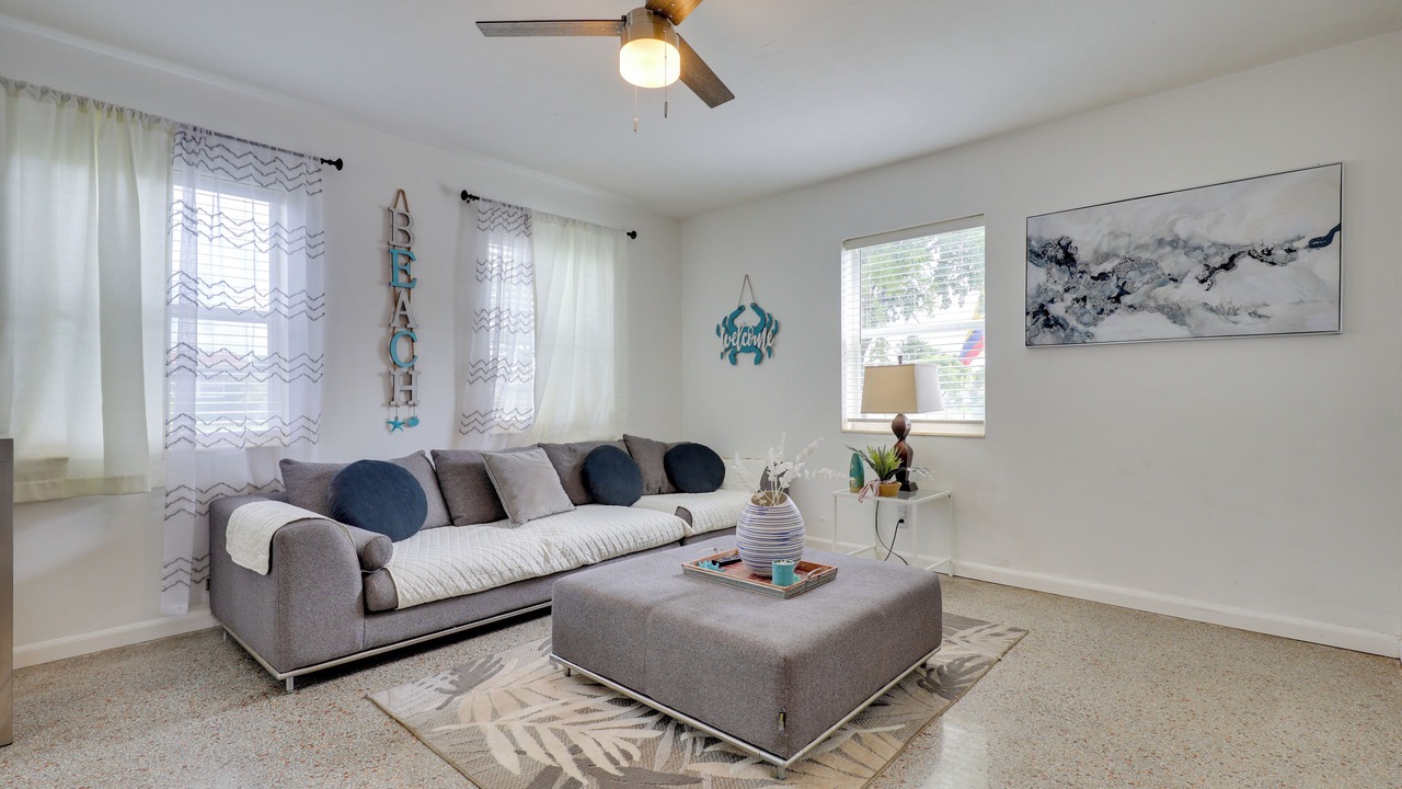 Photo of Livingroom in Royal Poinciana