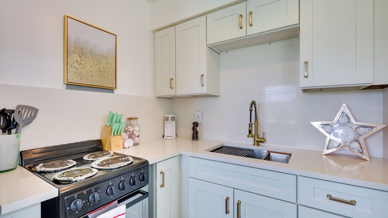 Photo of Kitchen in Royal Poinciana