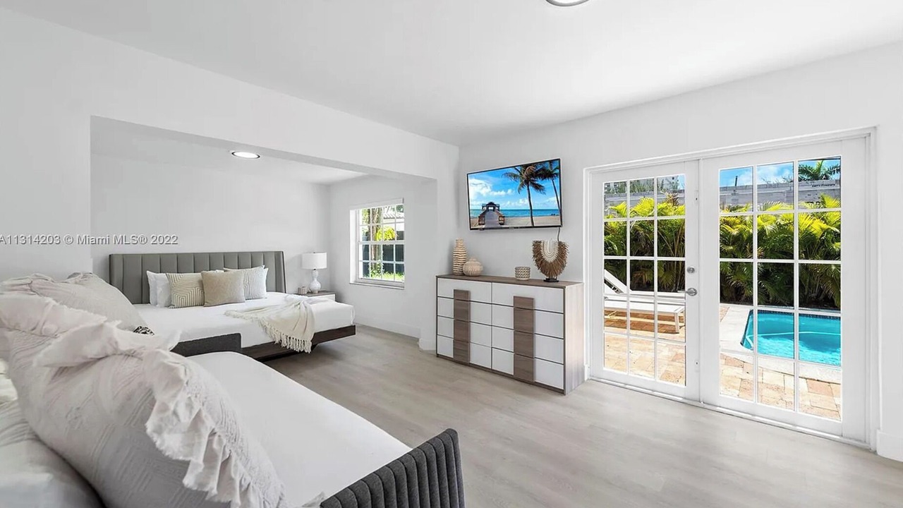 Photo of Bedroom in Harbor Beach