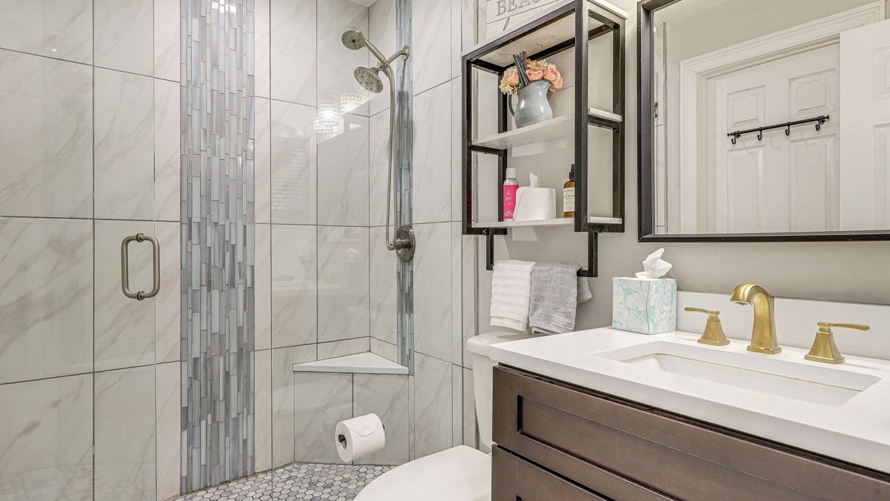 Photo of Bathroom in Dolphin's Cove