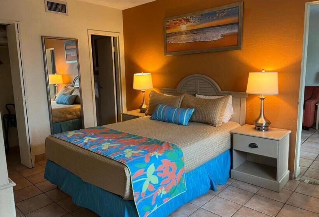 Photo of Bedroom in Hollywood South Central Beach