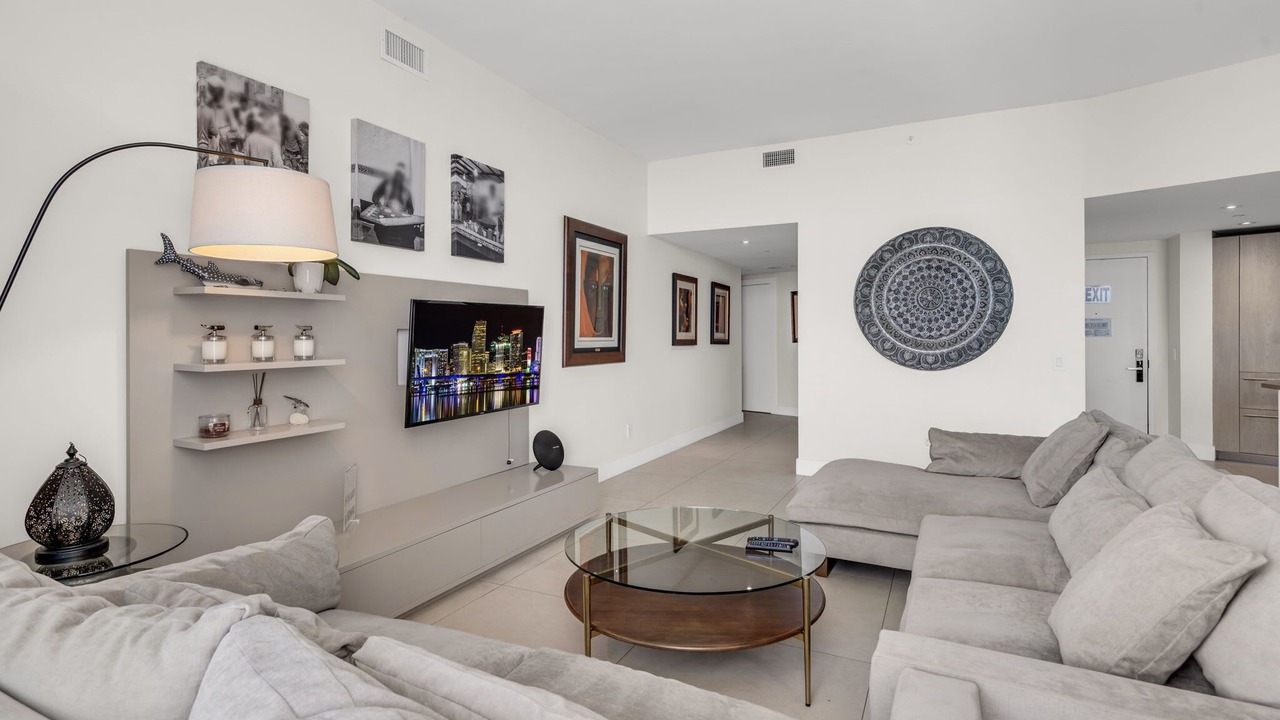 Photo of Livingroom in Hollywood South Central Beach