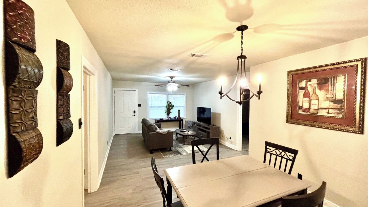 Photo of Livingroom in Midland