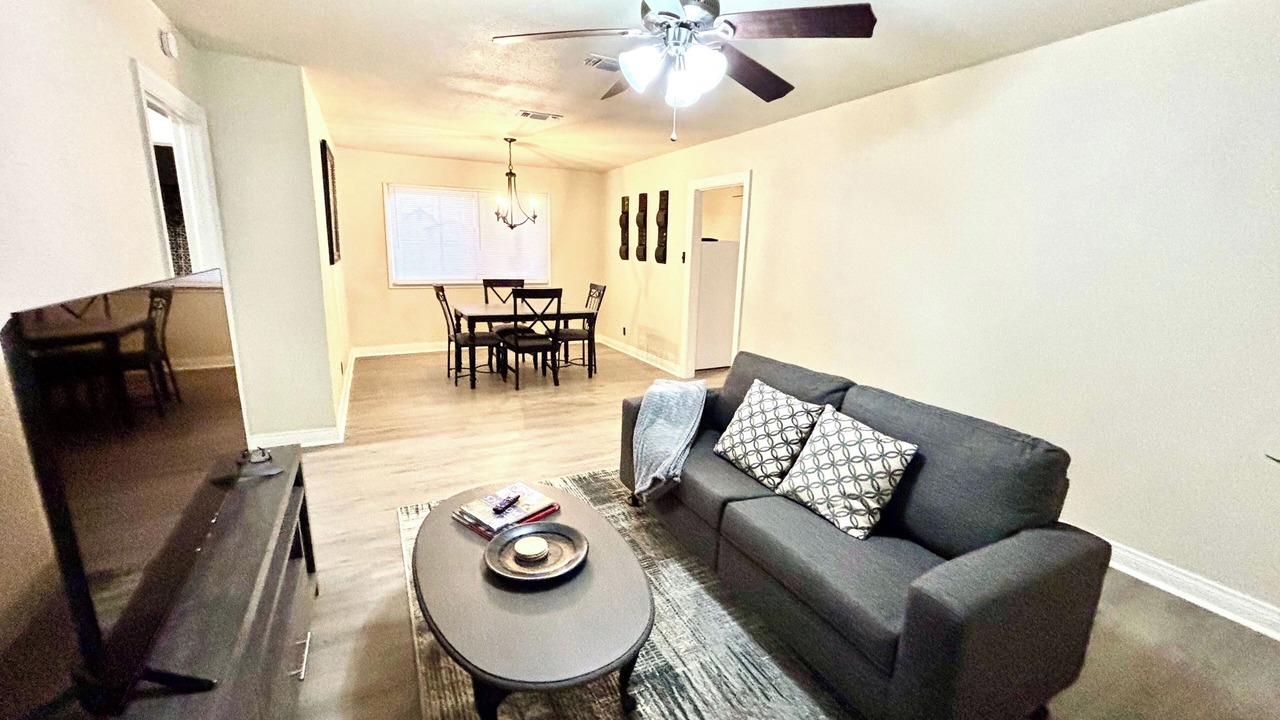Photo of Livingroom in Midland