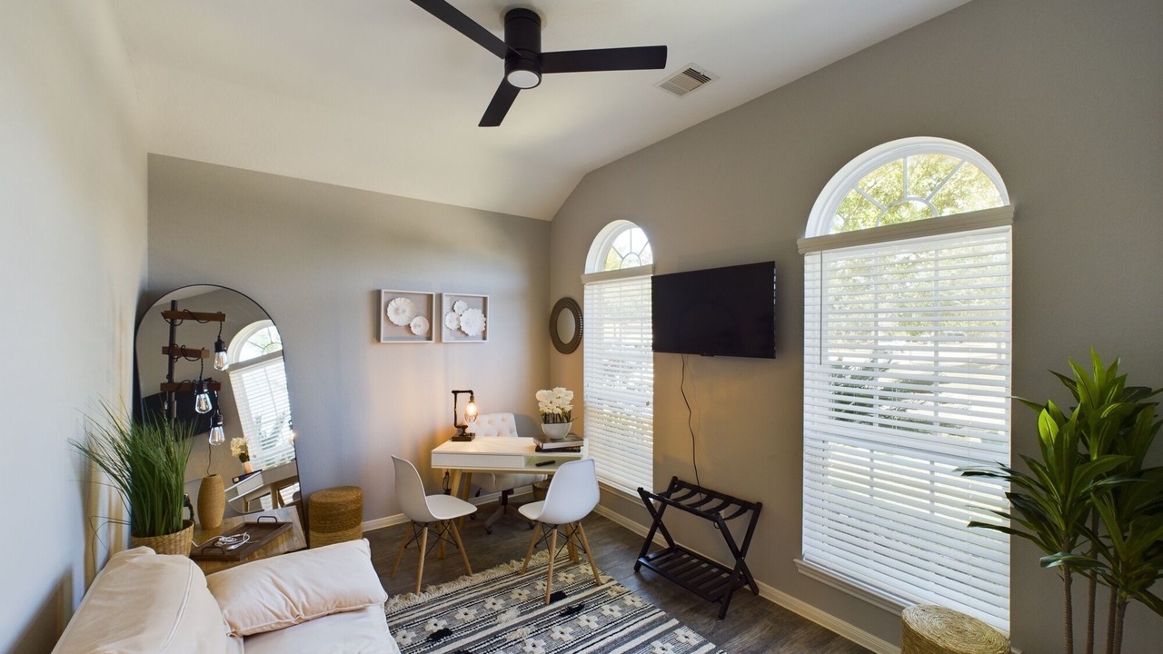 Photo of Livingroom in Houston