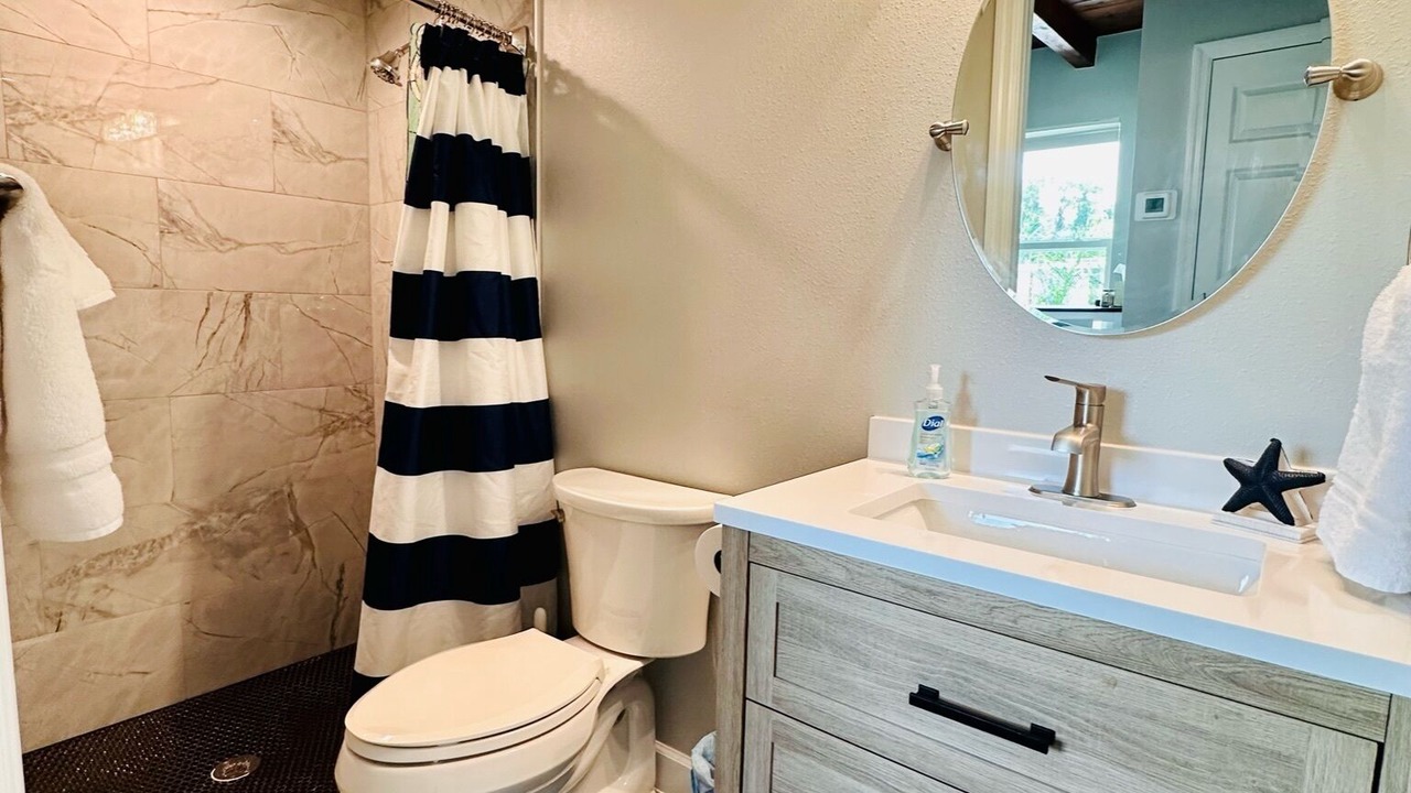 Photo of Bathroom in Tavares