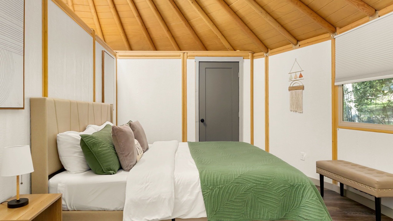 Photo of Bedroom in Canyon Lake
