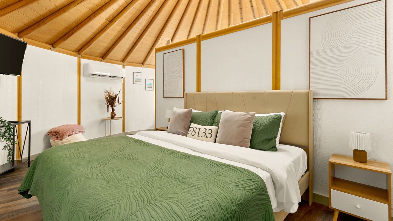 Photo of Bedroom in Canyon Lake