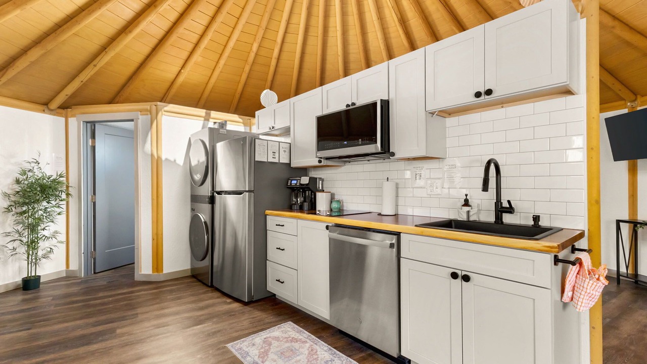 Photo of Kitchen in Canyon Lake