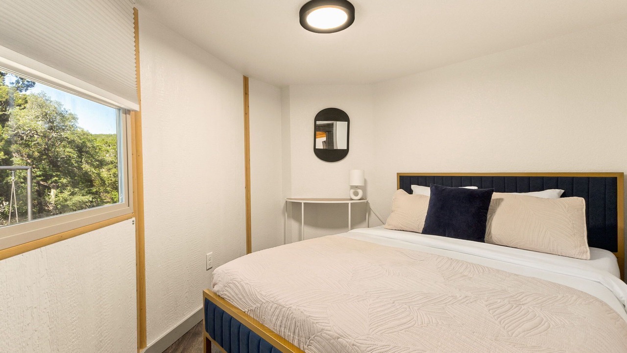 Photo of Bedroom in Canyon Lake