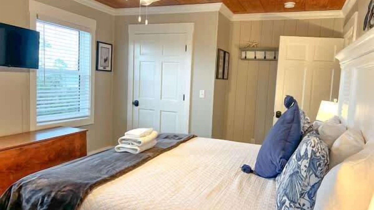 Photo of Bedroom in Indian Pass