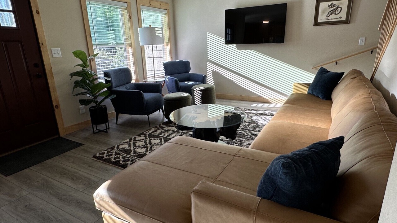 Photo of Livingroom in Garfield