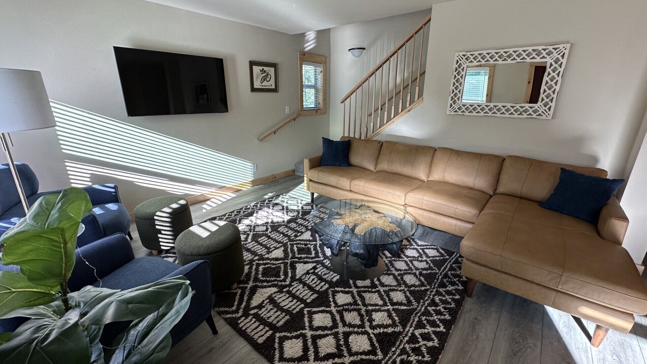 Photo of Livingroom in Garfield