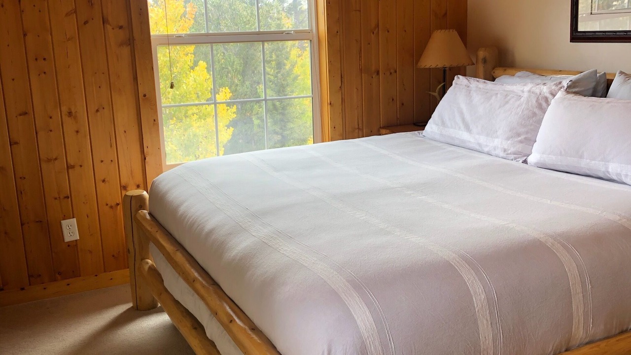 Photo of Bedroom in Indian Mountain