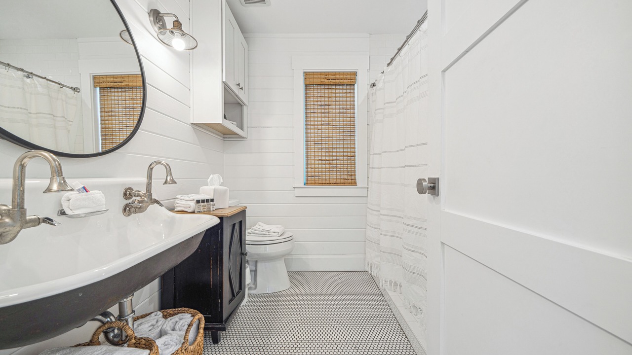 Photo of Bathroom in Dune Allen Beach