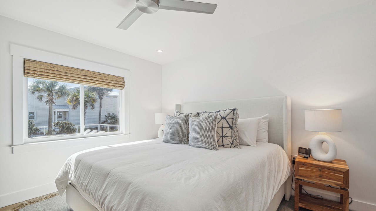 Photo of Bedroom in Dune Allen Beach