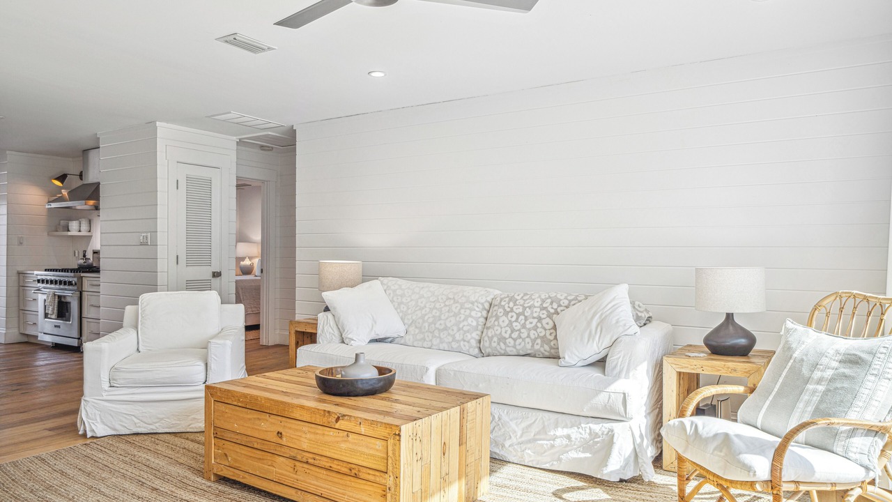 Photo of Livingroom in Dune Allen Beach