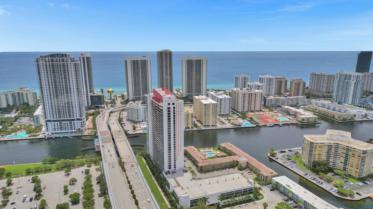 Photo of Outdoor in Hallandale Beach