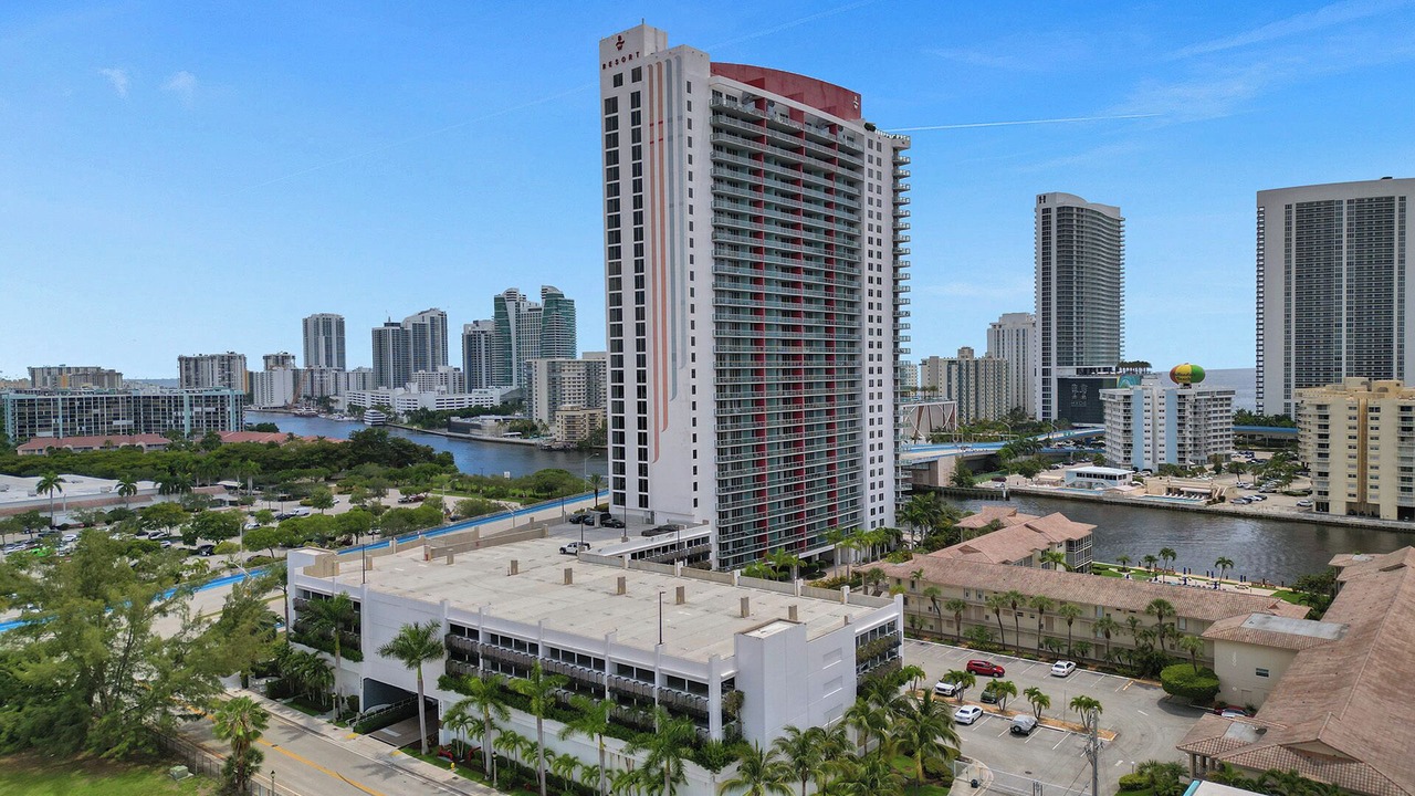 Photo of Outdoor in Hallandale Beach