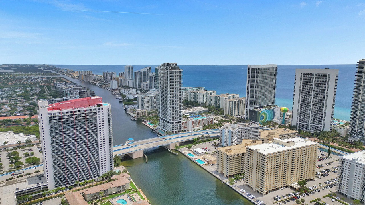 Photo of Outdoor in Hallandale Beach