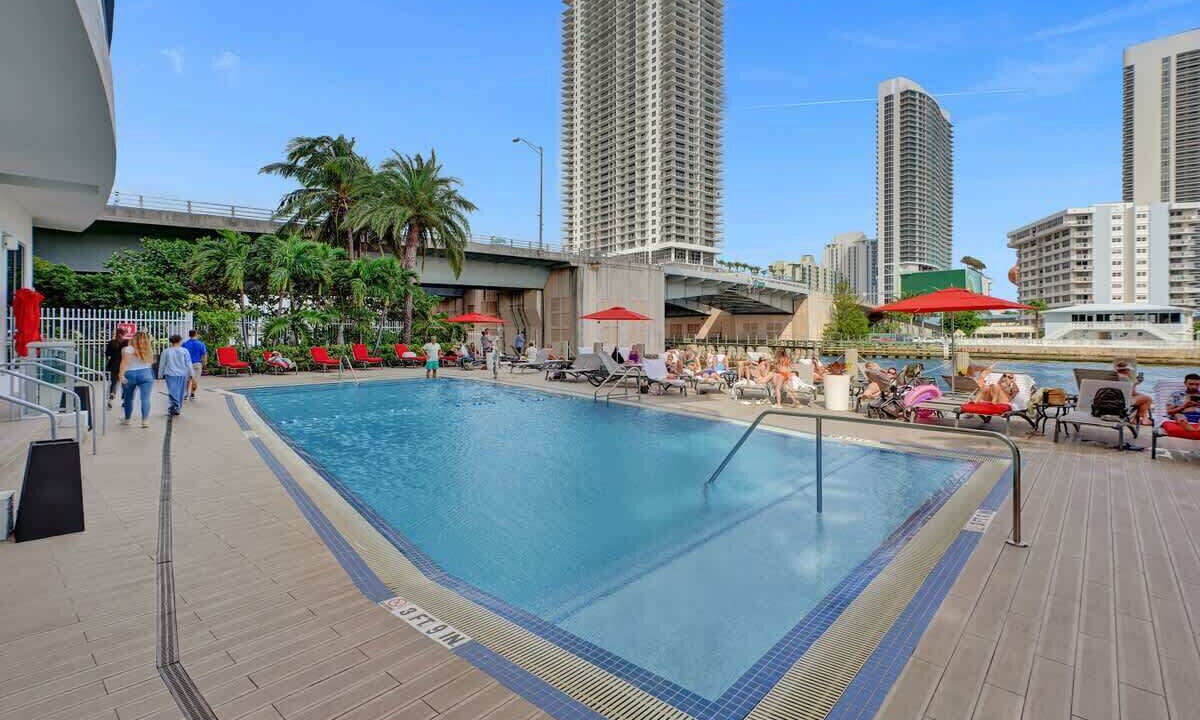 Photo of Outdoor in Hallandale Beach