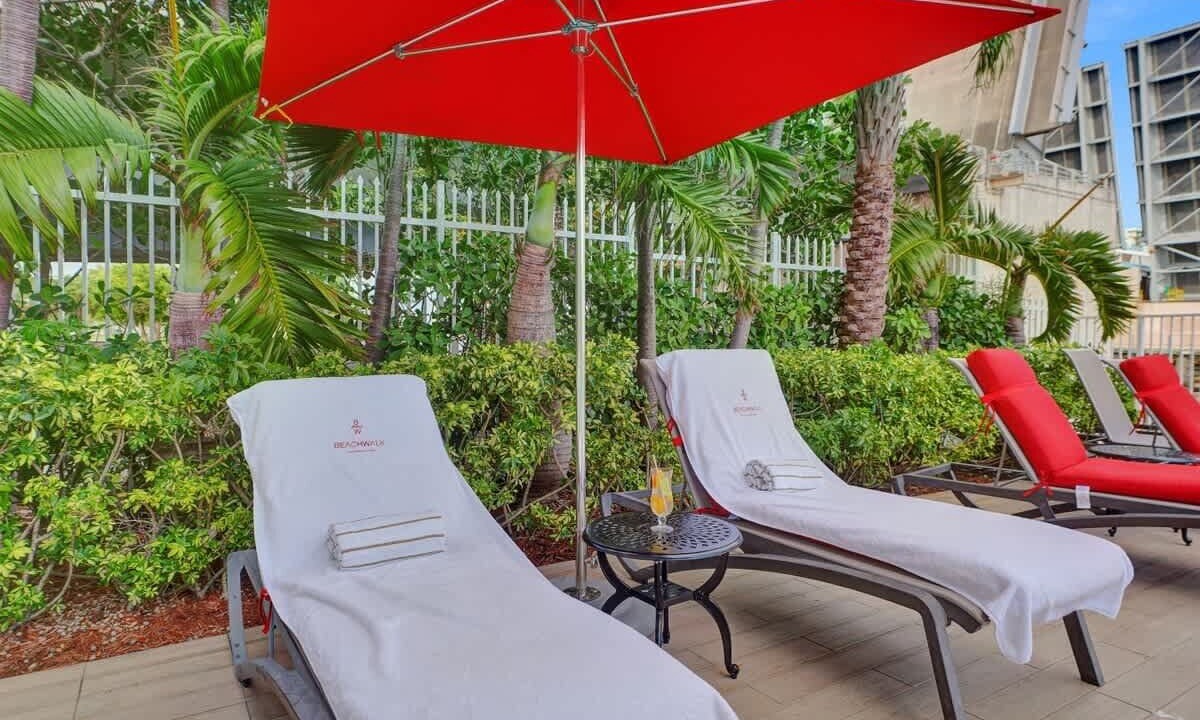 Photo of Outdoor in Hallandale Beach