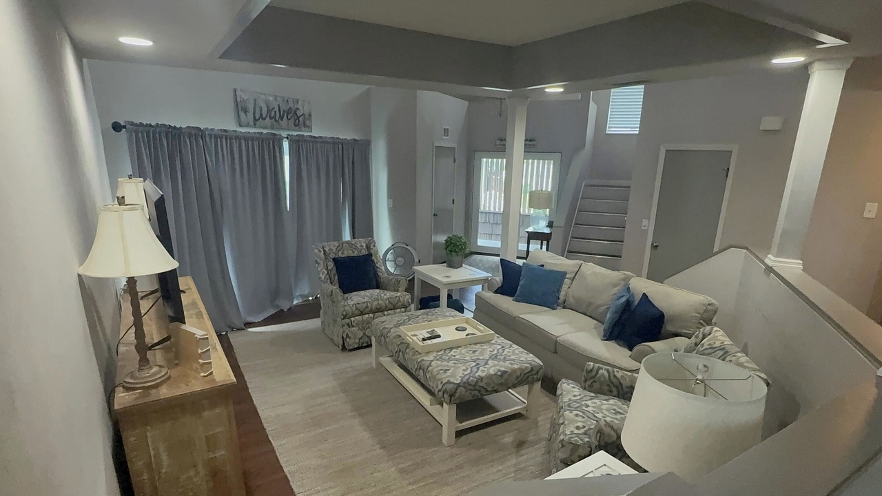 Photo of Livingroom in Marineland Acres