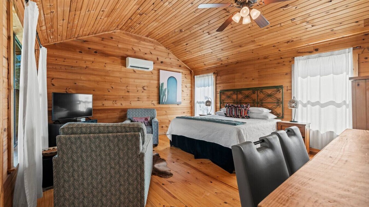 Photo of Bedroom in Fredericksburg