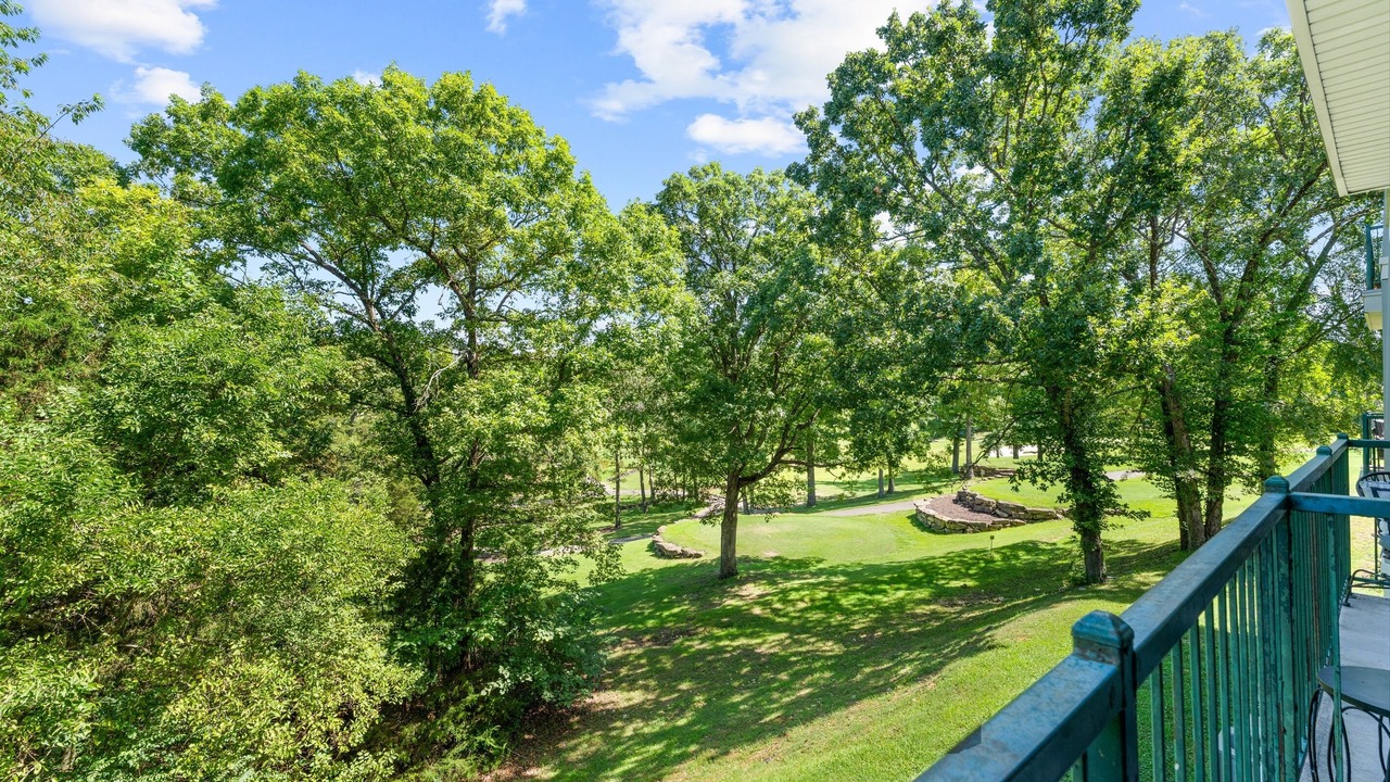 Photo of Bedroom in Branson