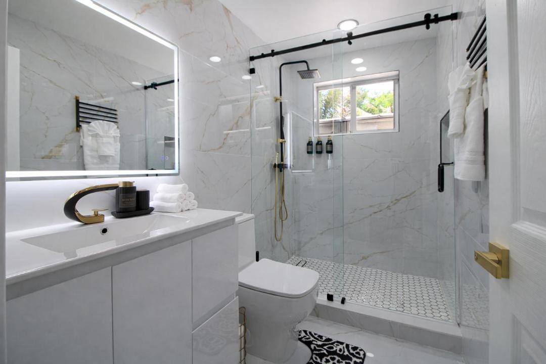 Photo of Bathroom in Hallandale Beach