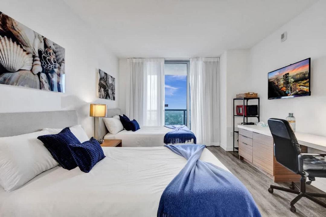 Photo of Bedroom in Hallandale Beach