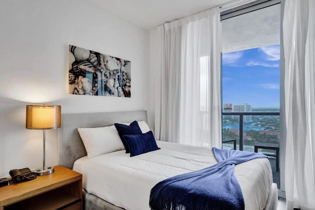 Photo of Bedroom in Hallandale Beach