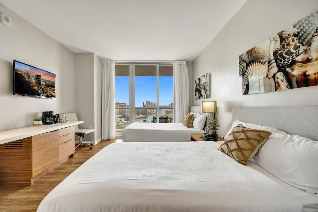 Photo of Bedroom in Hallandale Beach