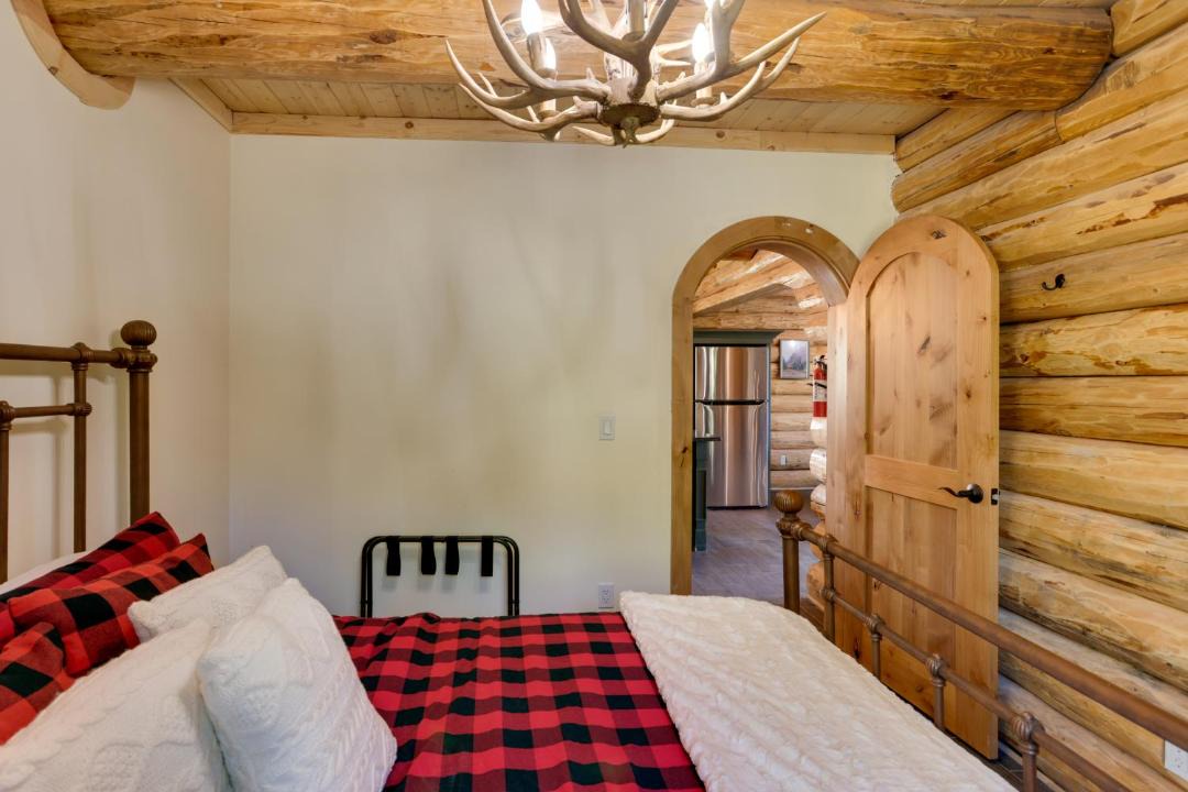 Photo of Bedroom in Columbine Lake