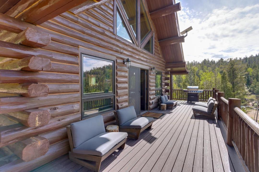 Photo of Patio Balcony in Columbine Lake