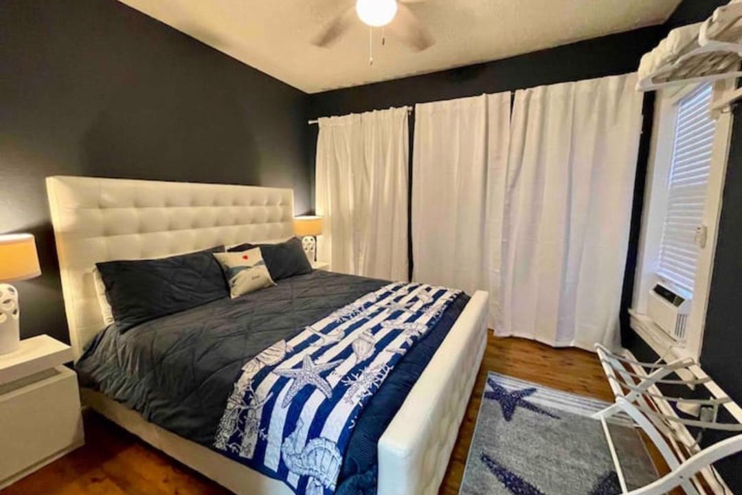 Photo of Bedroom in Galveston