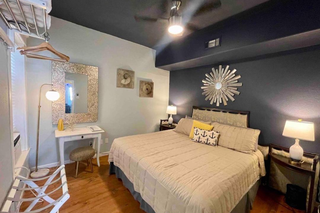Photo of Bedroom in Galveston