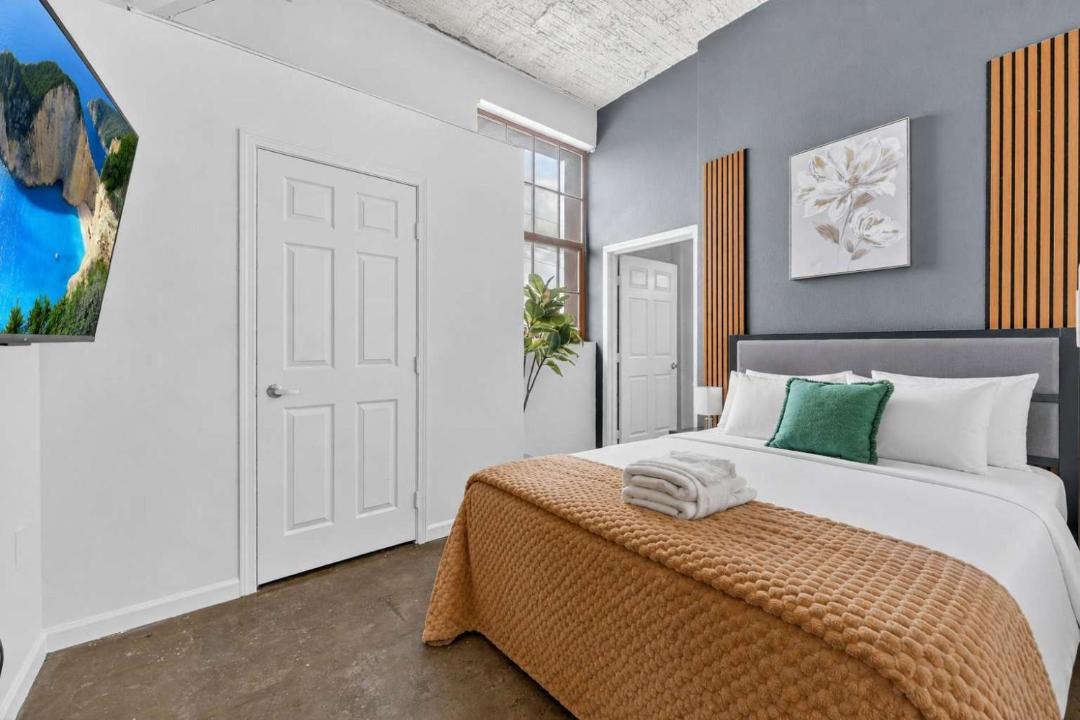 Photo of Bedroom in River Market