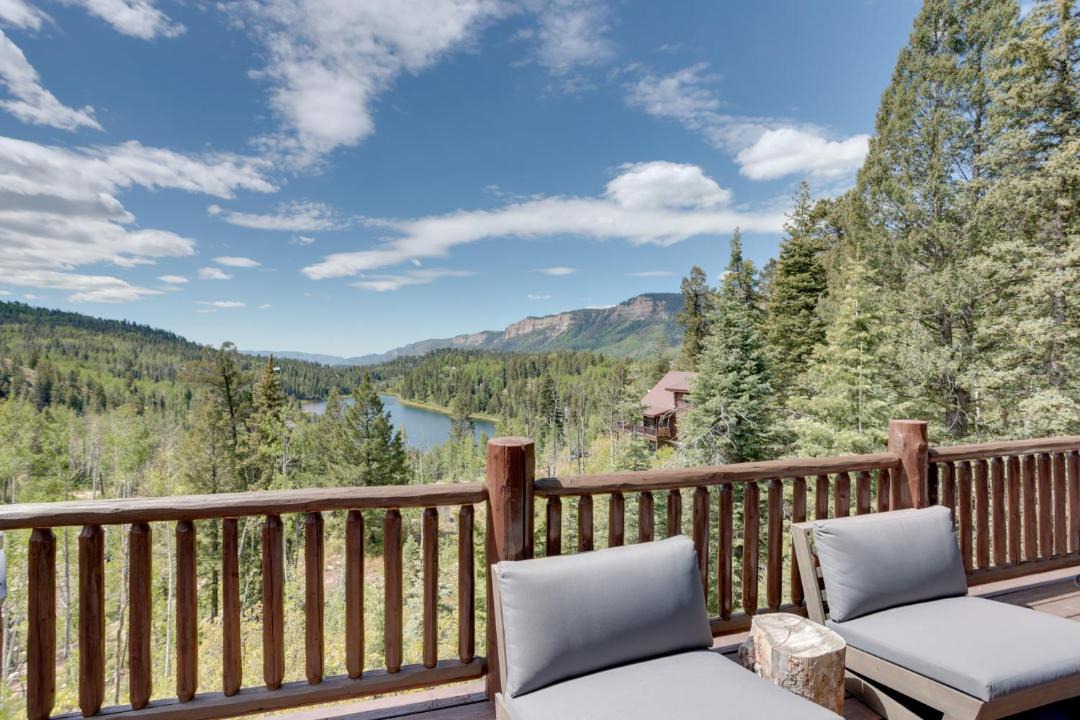 Photo of Patio Balcony in Columbine Lake