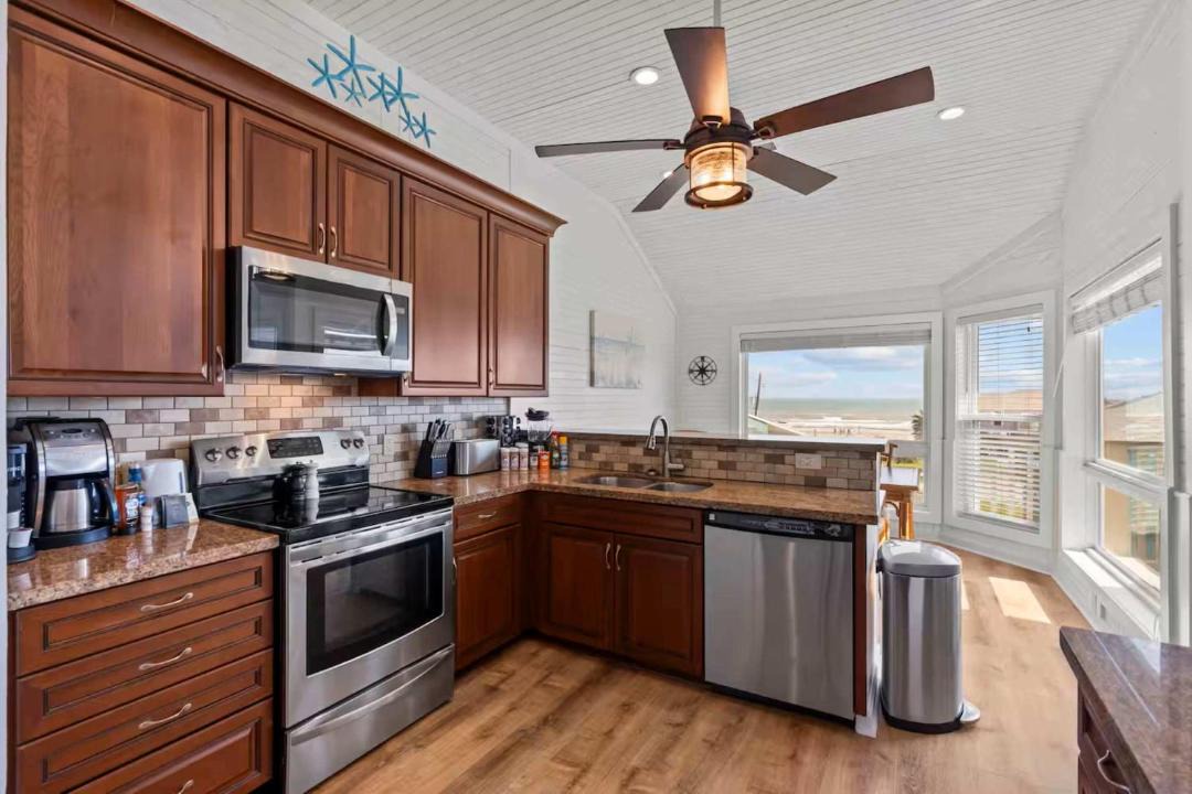 Photo of Kitchen in Galveston