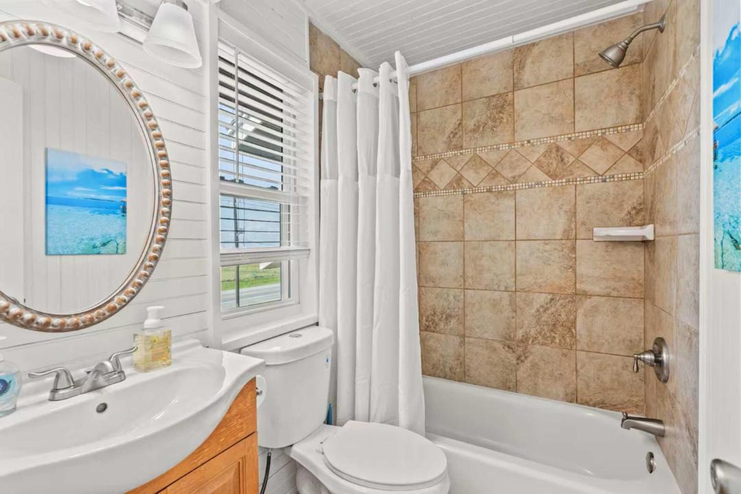 Photo of Bathroom in Galveston