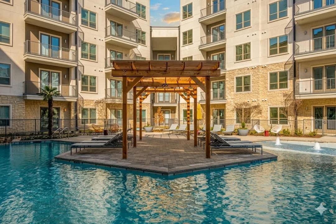 Photo of Others in Las Colinas