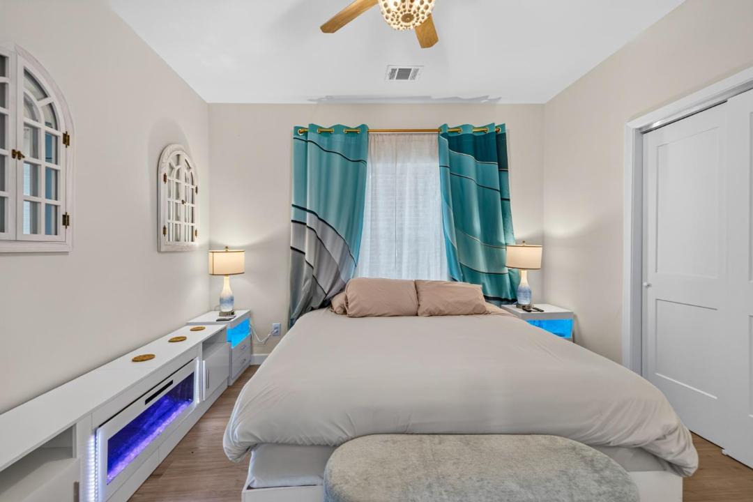 Photo of Bedroom in Galveston