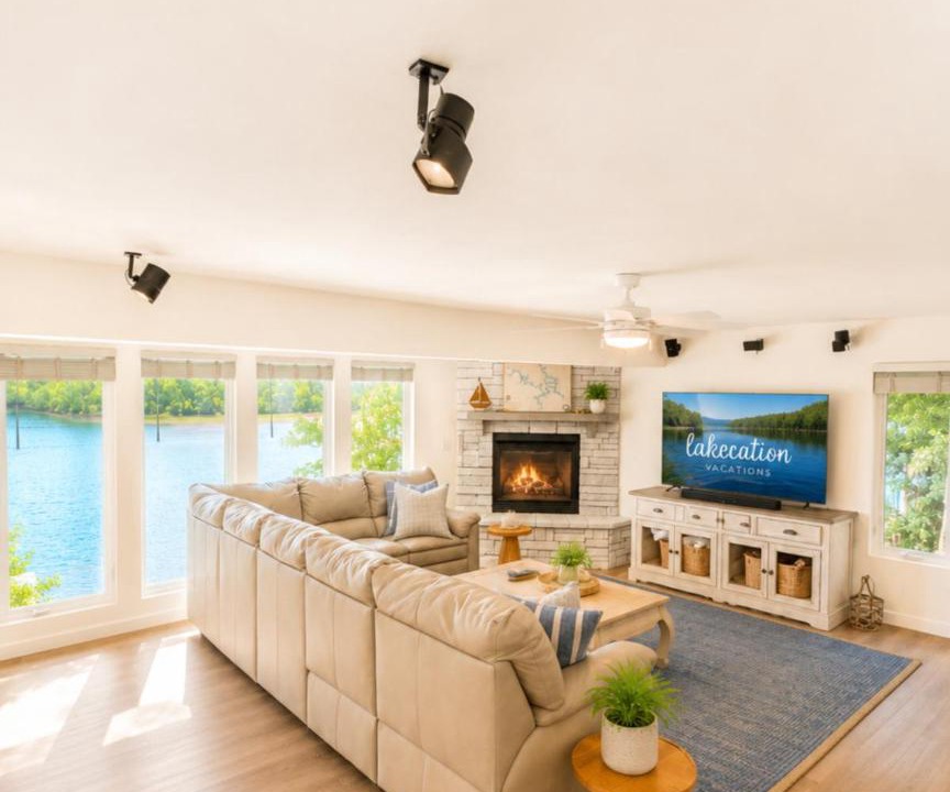 Photo of Livingroom in Linn Creek